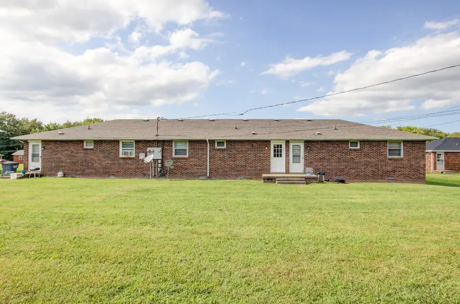 120 Tandy Dr, Clarksville, TN 37042 - #2