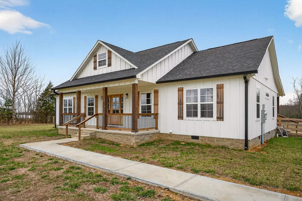 1667 Old Bon Air Rd, Sparta, TN 38583 - #1