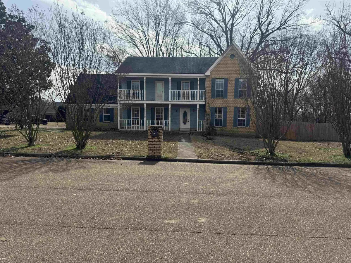 6150 Woodstock Hills Dr, Millington, TN 38053 - #1