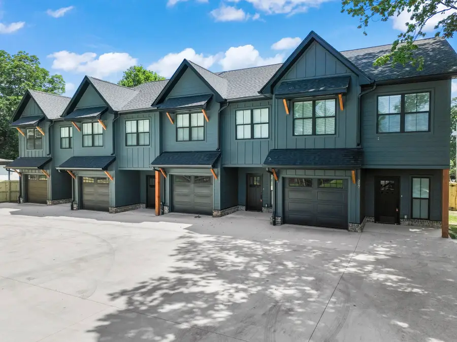 213 S Porter St, Winchester, TN 37398 - #3