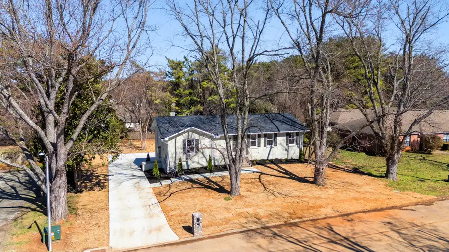 510 Iris Ave, Murfreesboro, TN 37128 - #2