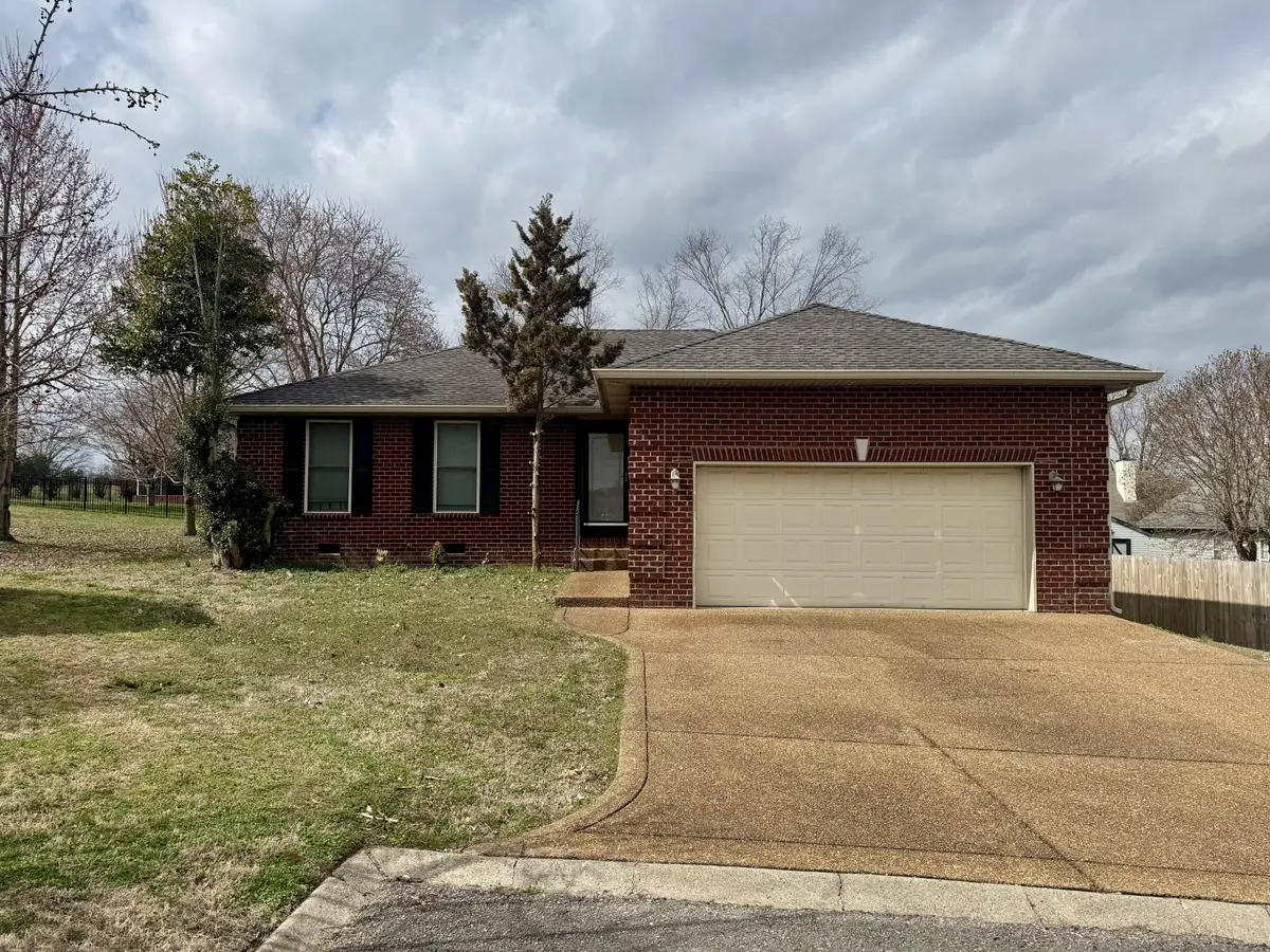 202 Oxford Pl, Gallatin, TN 37066 - #1