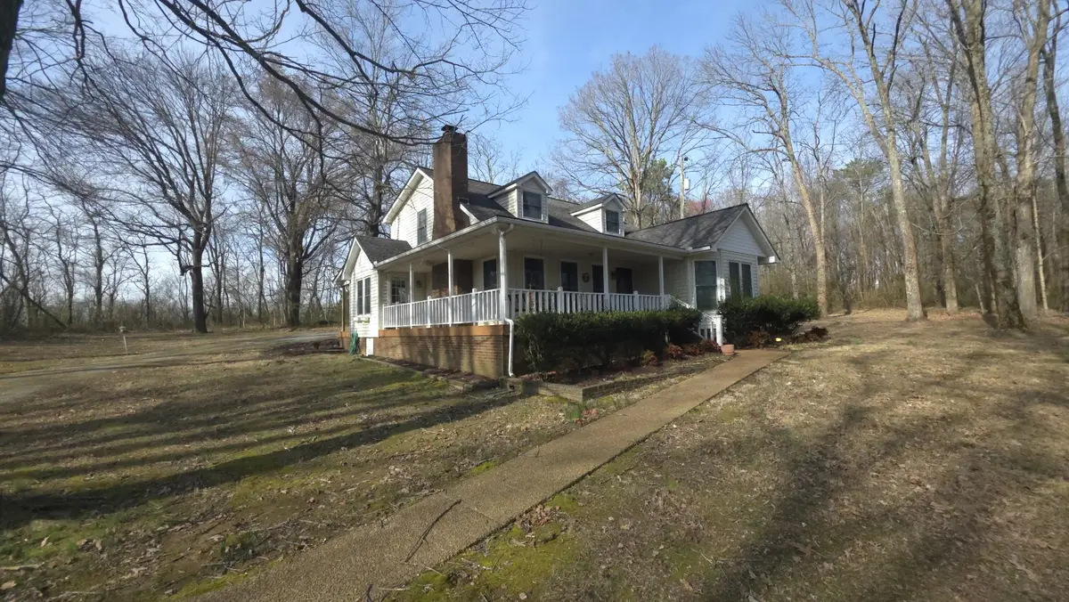 5821 Greer Rd, Goodlettsville, TN 37072 - #1