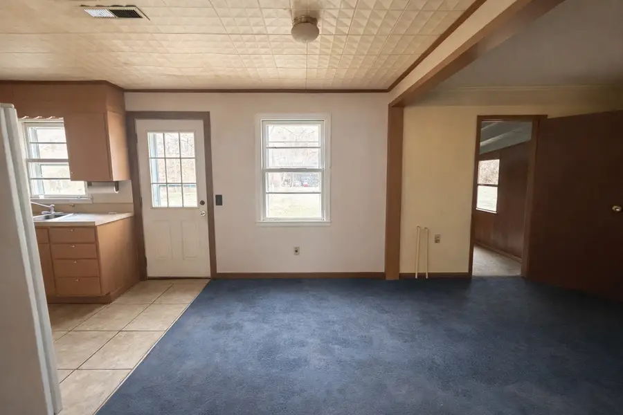 207 Sycamore Ave, Waverly, TN 37185 - #3