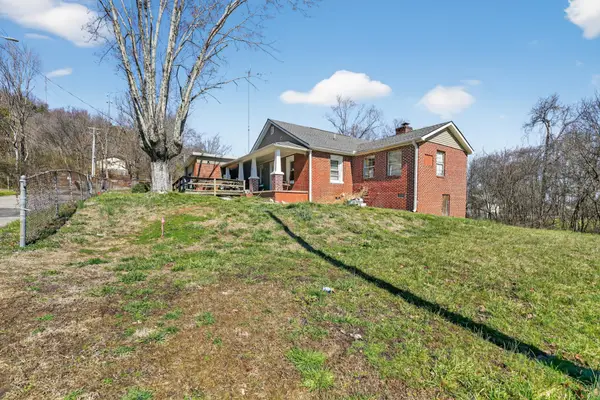 1124 Adcock Ave, Knoxville, TN 37921