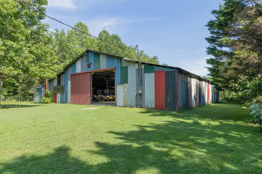 233 Taylor Lake Rd, Morrison, TN 37357 - #2