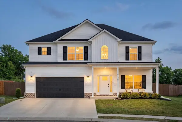 738 Emma Dean Ct, Clarksville, TN 37042