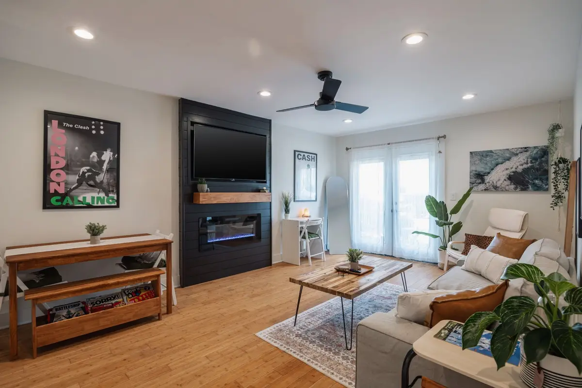 540 N 2nd St #102, Clarksville, TN 37040 - #1