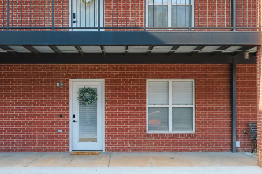 540 N 2nd St #102, Clarksville, TN 37040 - #2