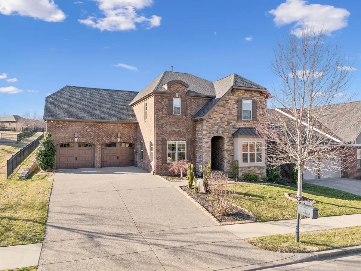 1303 Reynard Dr, Gallatin, TN 37066 - #1