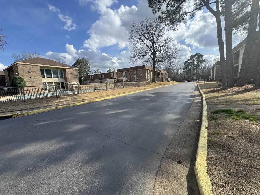 1855 W Poplar Woods Cir #305, Memphis, TN 38138 - #2