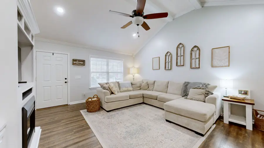 205 Graydon St, Shelbyville, TN 37160 - #3