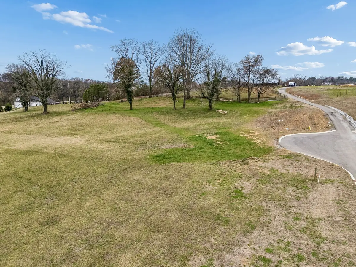 105 Heirloom Ln, Columbia, TN 38401 - #1