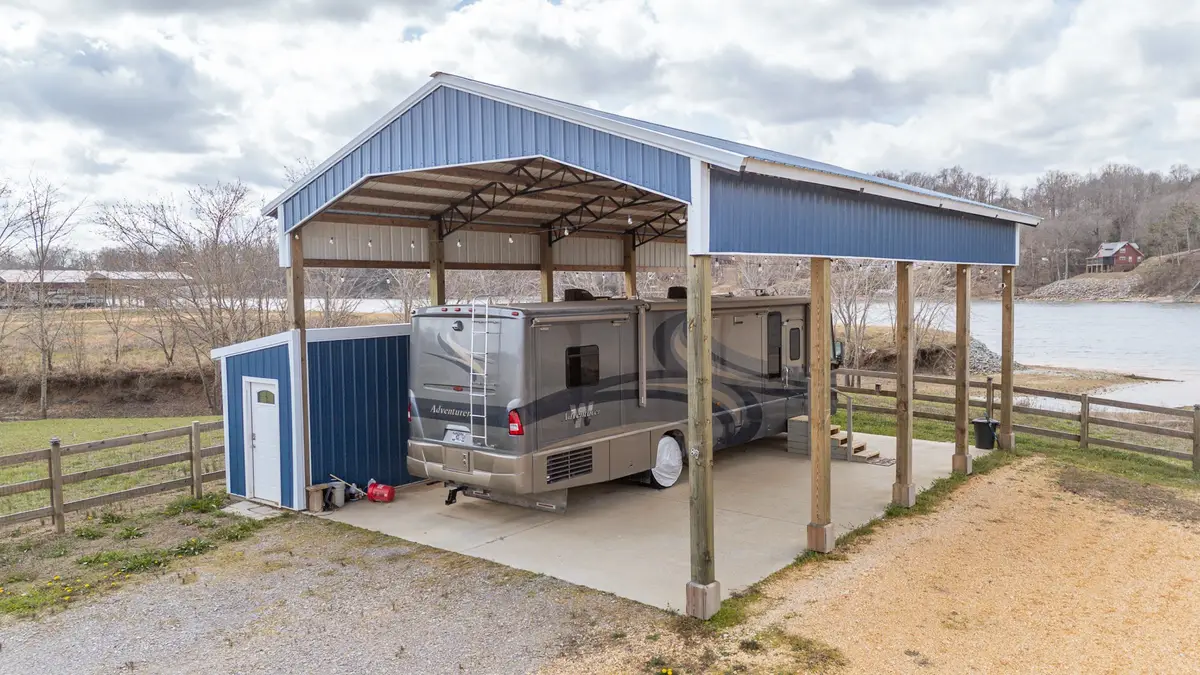 2117 Hardin Bottom River Rd, Clifton, TN 38425 - #1