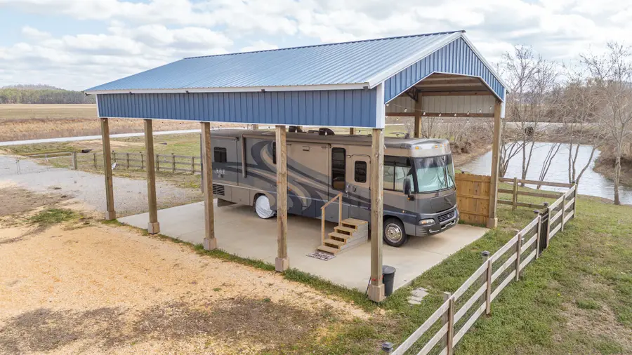 2117 Hardin Bottom River Rd, Clifton, TN 38425 - #3