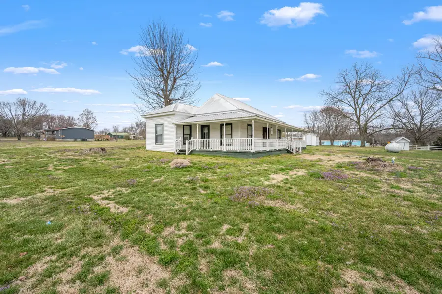 448 Elora Rd, Elora, TN 37328 - #2