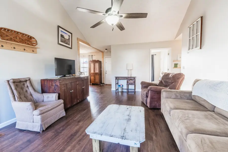 102 Elbert Ct, Christiana, TN 37037 - #2