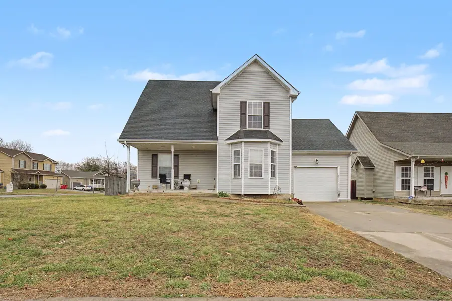 505 Oakmont Dr, Clarksville, TN 37042 - #2
