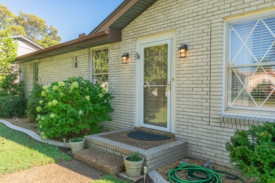 102 Donna Ct, Hendersonville, TN 37075 - #3