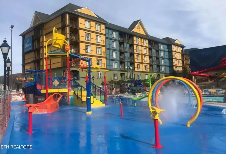 225 Collier Dr U-3406, Sevierville, TN 37862 - #2