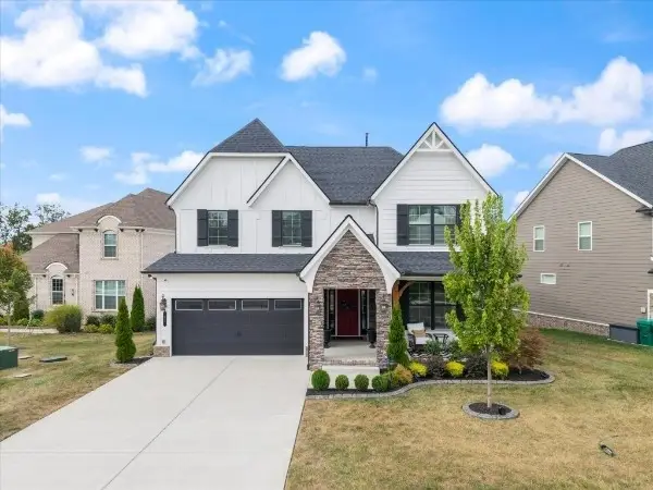 14 Bristol Ct, Lebanon, TN 37090