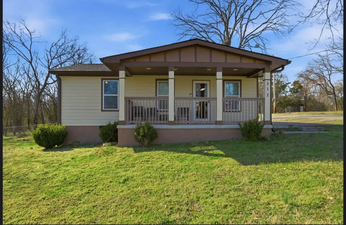 312 Farris Ave, Madison, TN 37115 - #1
