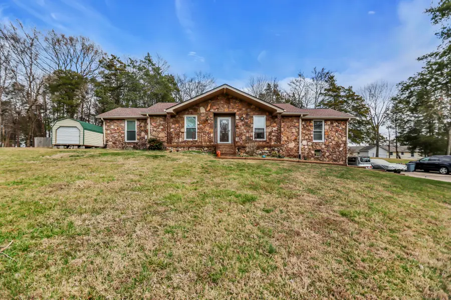 1917 Graceland Dr, Goodlettsville, TN 37072 - #2