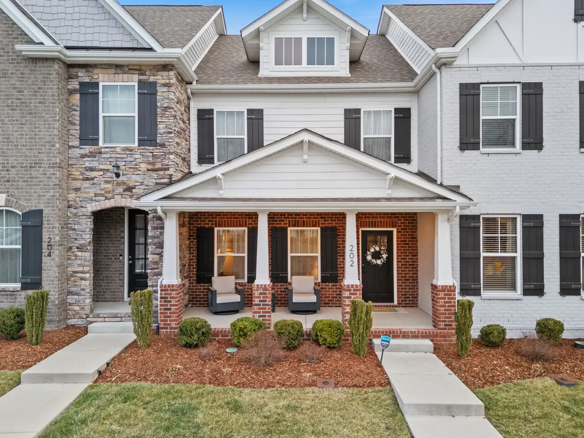 202 Grandstand Blvd, Gallatin, TN 37066 - #1