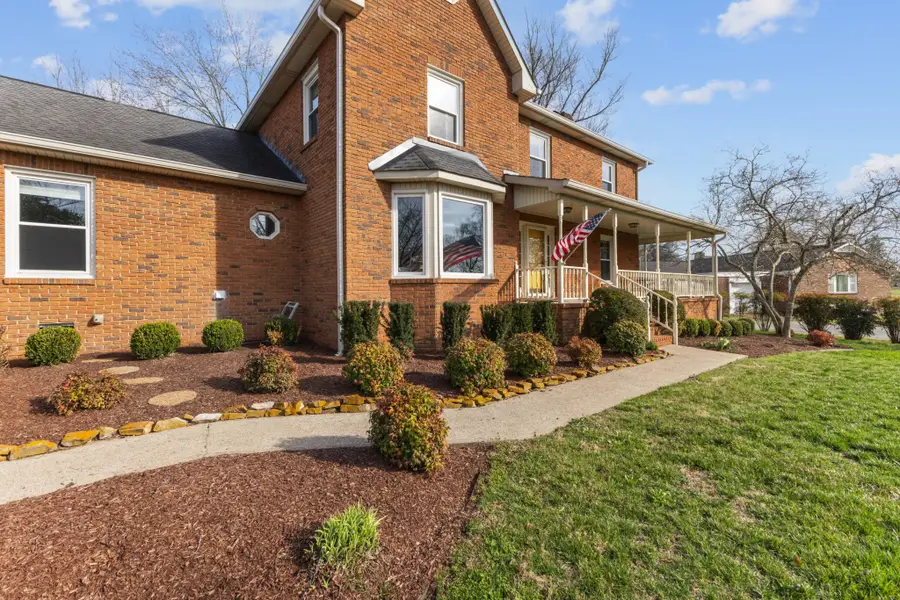 709 Harris Dr, Gallatin, TN 37066 - #2