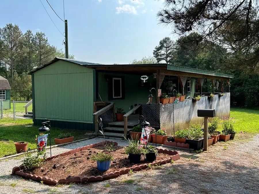 1135 Old Homestead Rd, Big Sandy, TN 38221 - #2