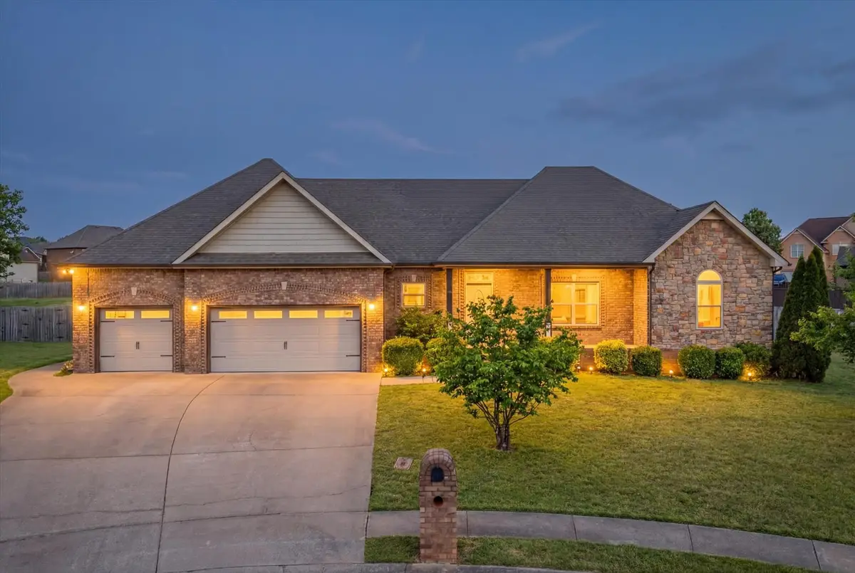 291 Castleton Ct, Clarksville, TN 37043 - #1