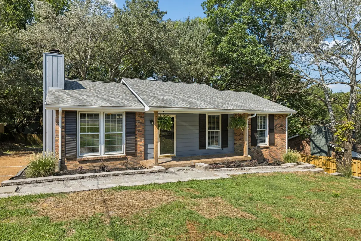 3215 Trails End Ln, Nashville, TN 37214 - #1