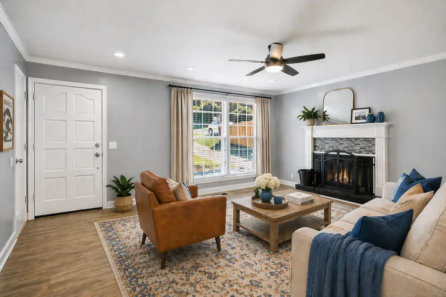 3215 Trails End Ln, Nashville, TN 37214 - #3
