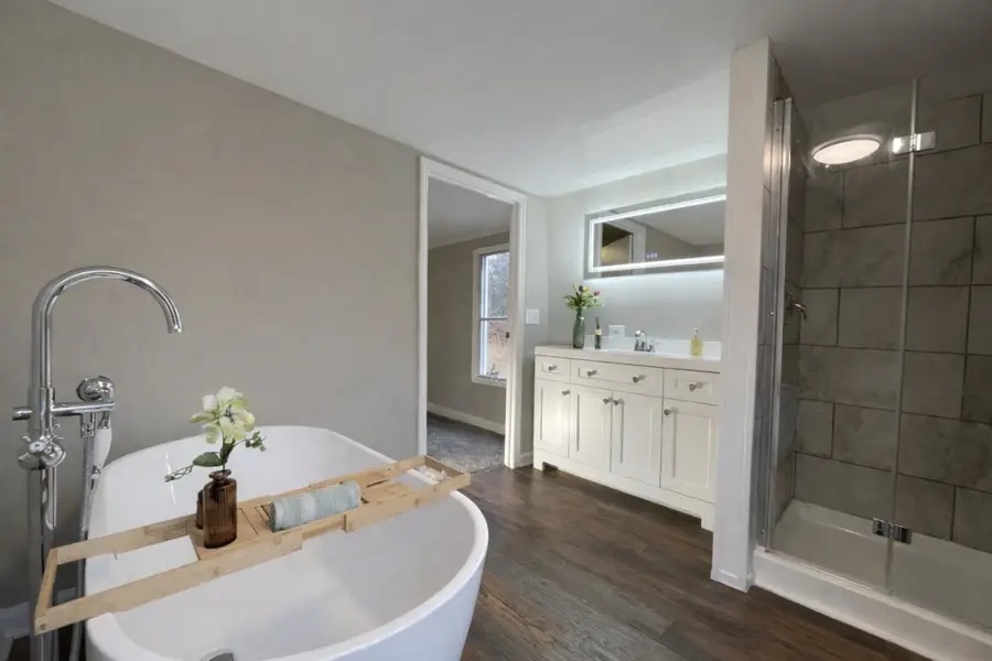 303 Conger St, Cumberland City, TN 37050 - #2