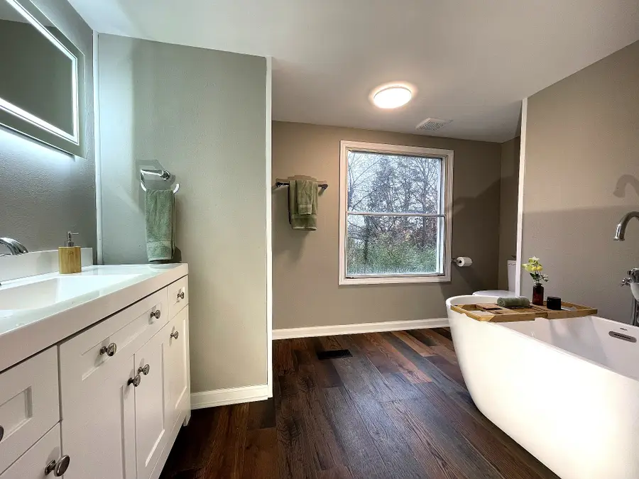 303 Conger St, Cumberland City, TN 37050 - #3