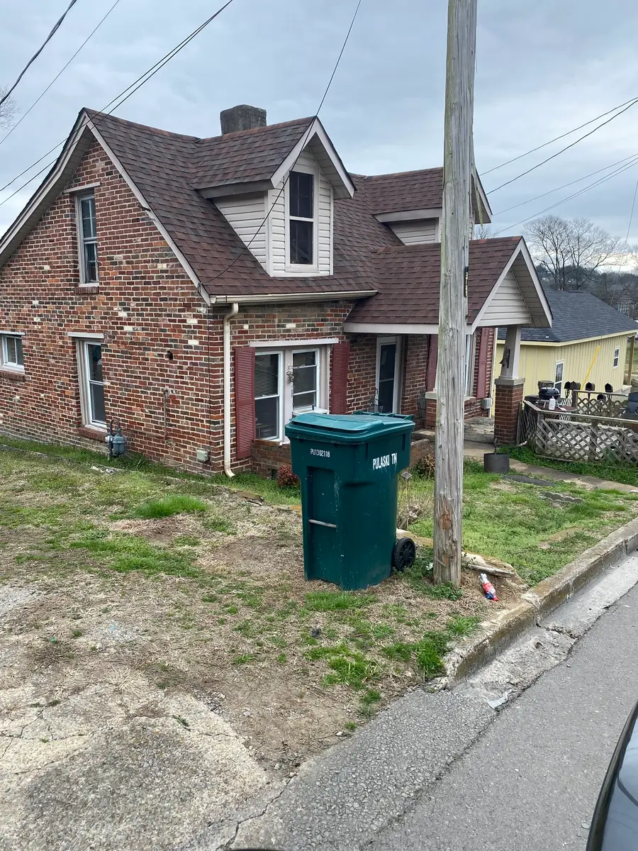 308 W Woodring St, Pulaski, TN 38478 - #2