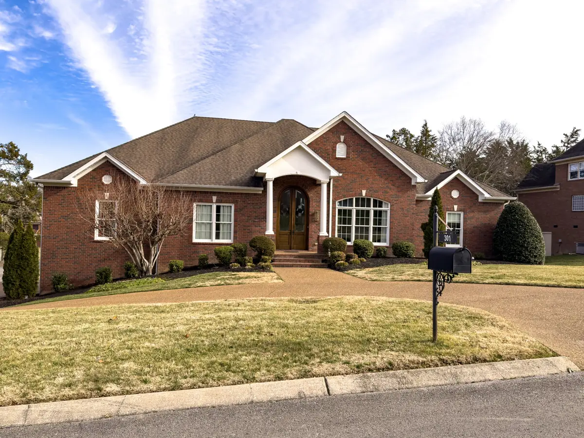 301 Fountainbrooke Dr, Brentwood, TN 37027 - #1