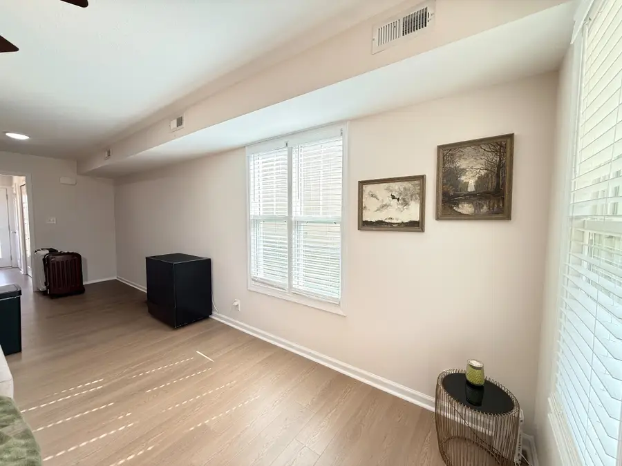 943 Wall St, Clarksville, TN 37040 - #3