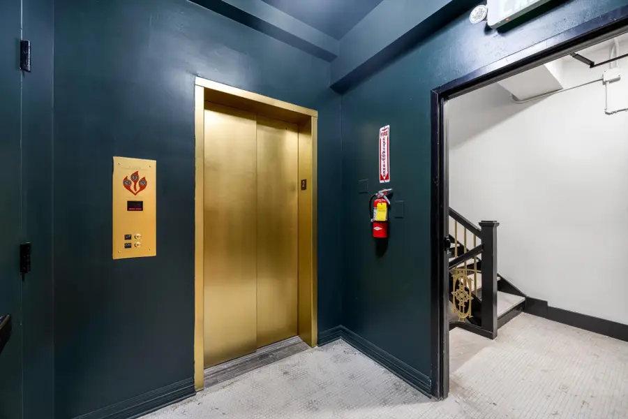 117 E 7th Street #806-C, Chattanooga, TN 37402 - #3