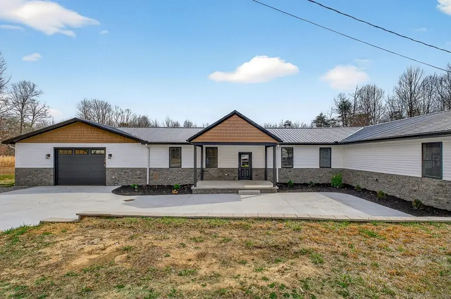 365 Spring Haven Ln, Sparta, TN 38583 - #2