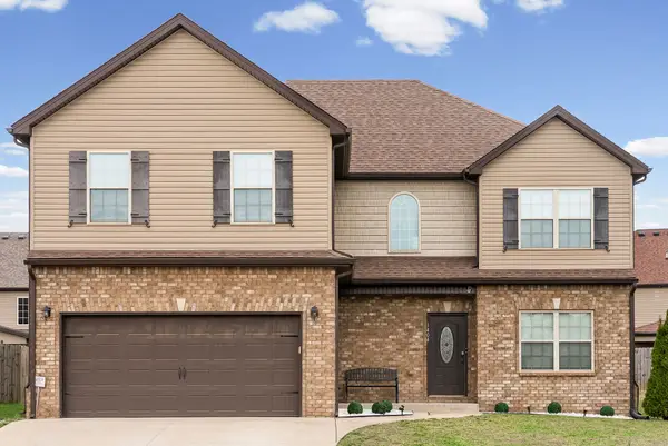 1404 Kingbird Dr, Clarksville, TN 37040