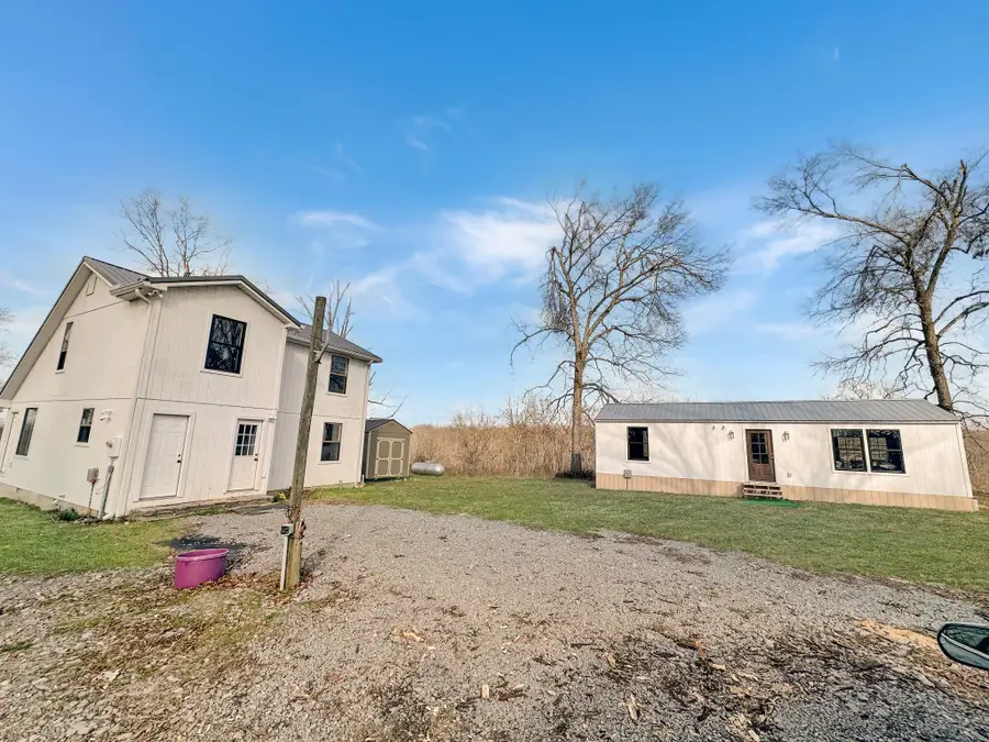 1041 Old Mount Vernon Rd, Bethpage, TN 37022 - #2