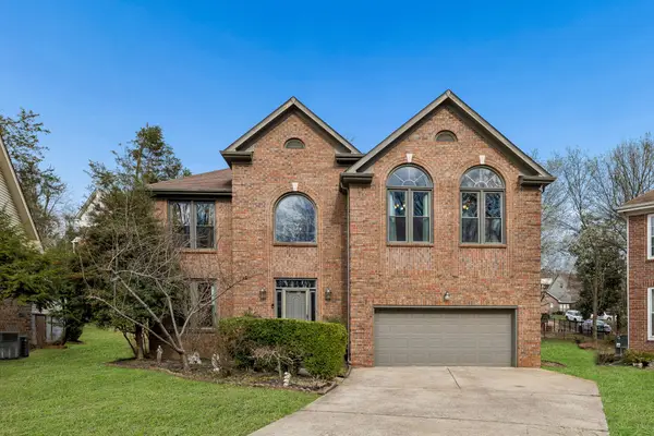 2213 S Ashford Ct, Nashville, TN 37214