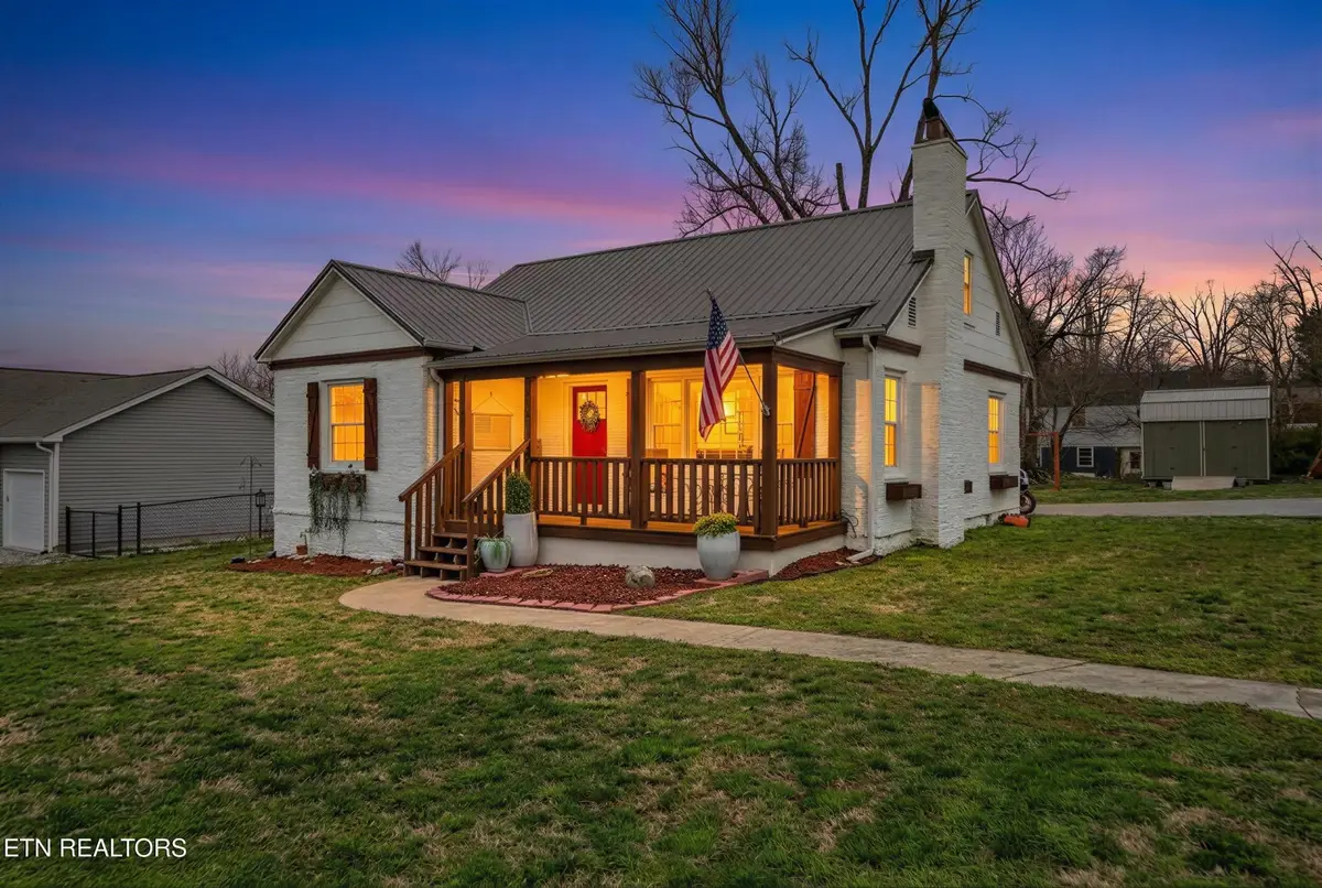 120 Mitchell St, Sparta, TN 38583 - #1