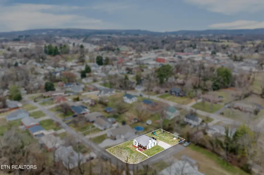 120 Mitchell St, Sparta, TN 38583 - #2