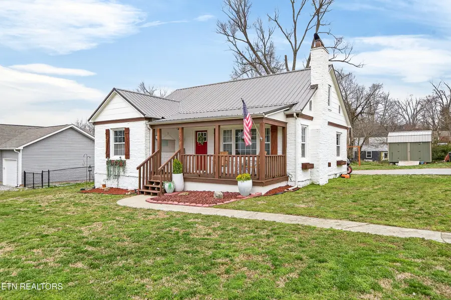 120 Mitchell St, Sparta, TN 38583 - #3