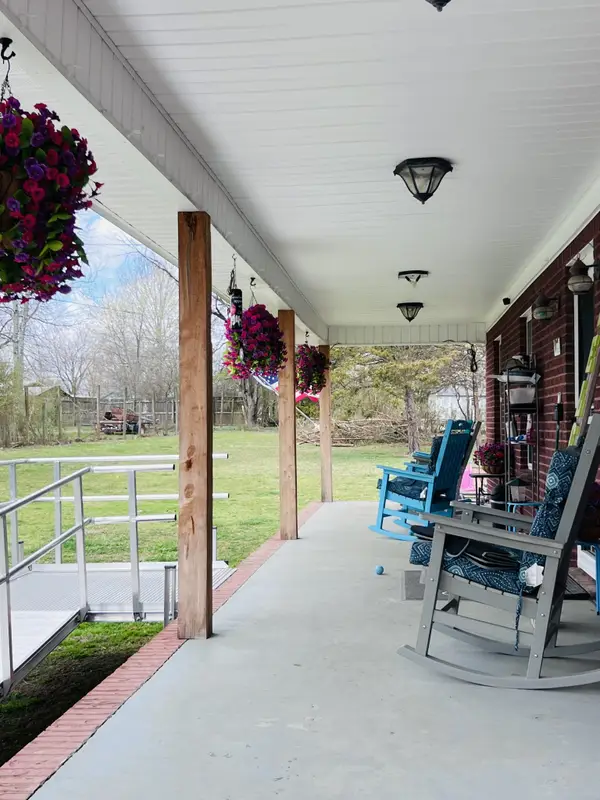 690 Monument Rd, Summertown, TN 38483
