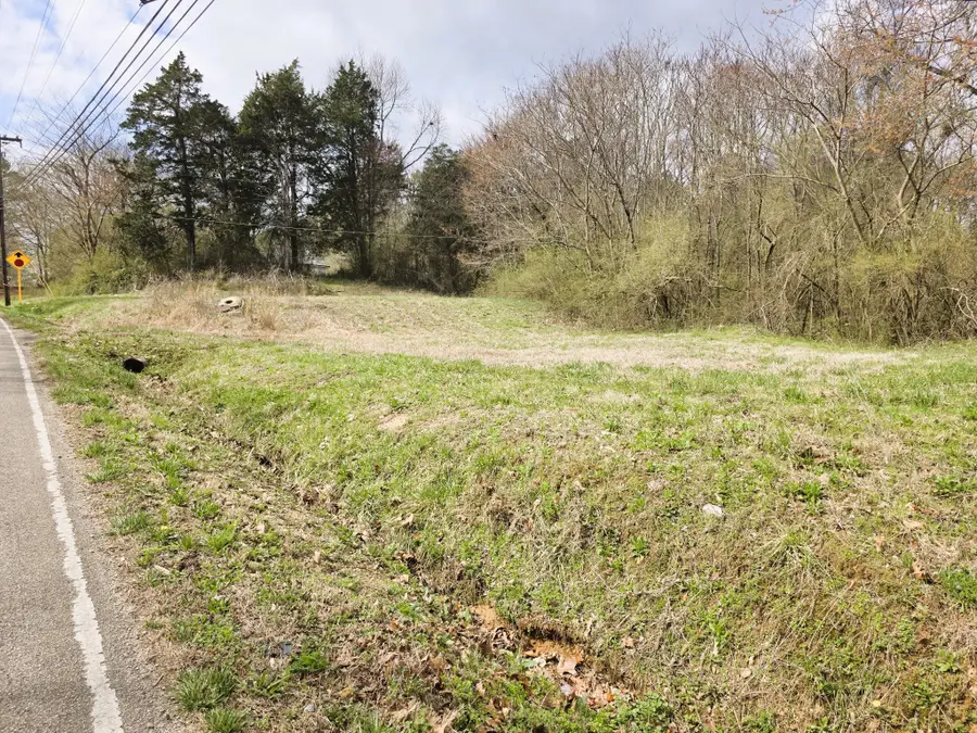 241 Stigall St, Camden, TN 38320 - #3