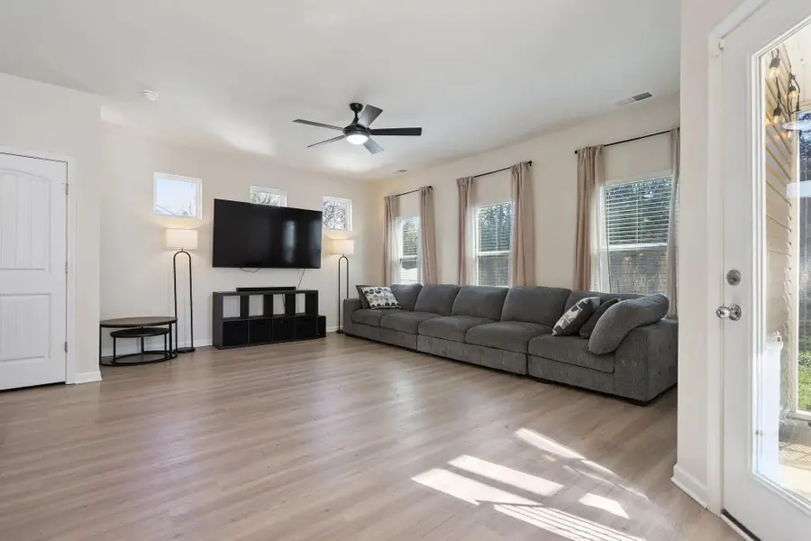 409 Tines Dr, Shelbyville, TN 37160 - #3