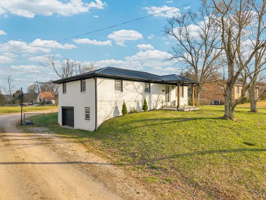 2315 Mcminnville Hwy, Sparta, TN 38583 - #2